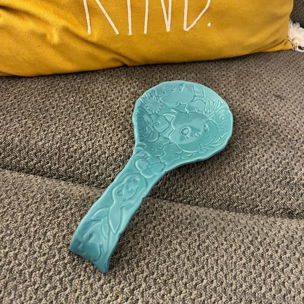 Pioneer woman spoon rest